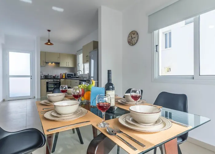 ヴィラ Nissini 2 アヤナパ